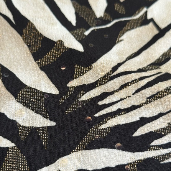 Joseph Ribkoff | Long Sleeve, V-Neck Animal Print Blouse - Picture 5 of 9